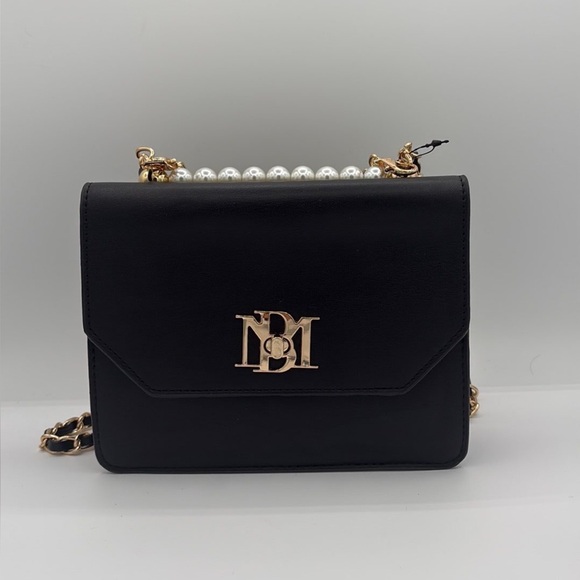 Badgley Mischka Handbags - NWT Badgley Mischka Black Pearl-Handle Crossbody Bag with Gold Hardware